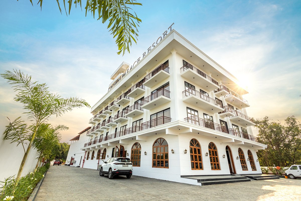 Krown Palace Resort Silvassa
